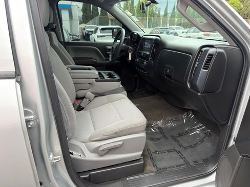 Used 2018 Chevrolet Silverado 1500 Custom w/ Custom Value Package RWD image 10