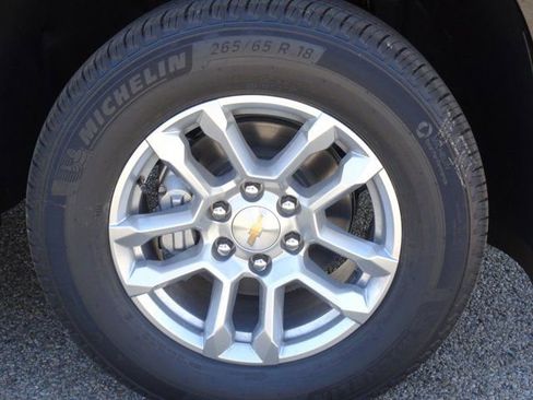 New 2026 Chevrolet Suburban LT w/ Comfort Package image 5