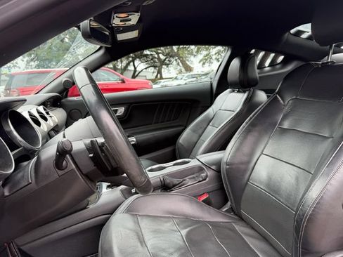 Used 2020 Ford Mustang Premium RWD image 7