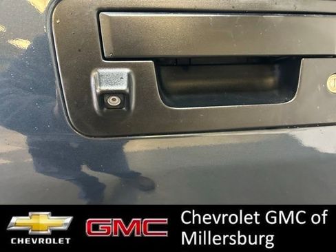 Used 2015 Nissan Titan SV w/ SV Value Truck Package image 8