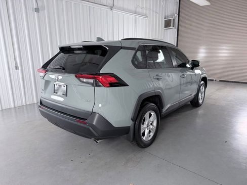 Used 2021 Toyota RAV4 XLE FWD image 5