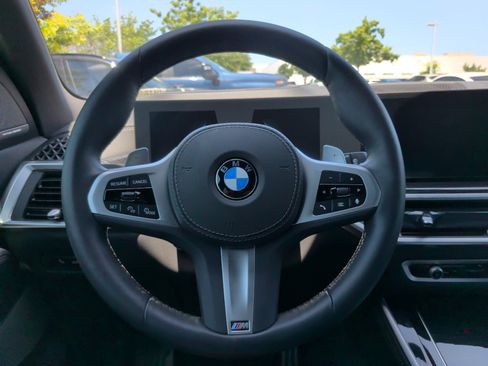 Used 2026 BMW X5 sDrive40i w/ M Sport Package RWD image 22