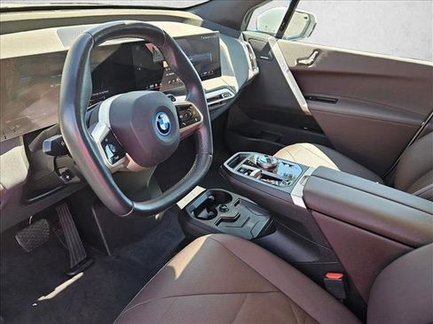 Certified 2024 BMW iX xDrive50 w/ Sport Package AWD/4WD image 10