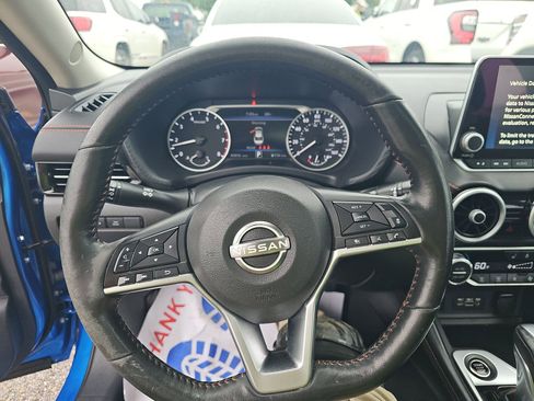 Used 2024 Nissan Sentra SR w/ SR Premium Package FWD image 11