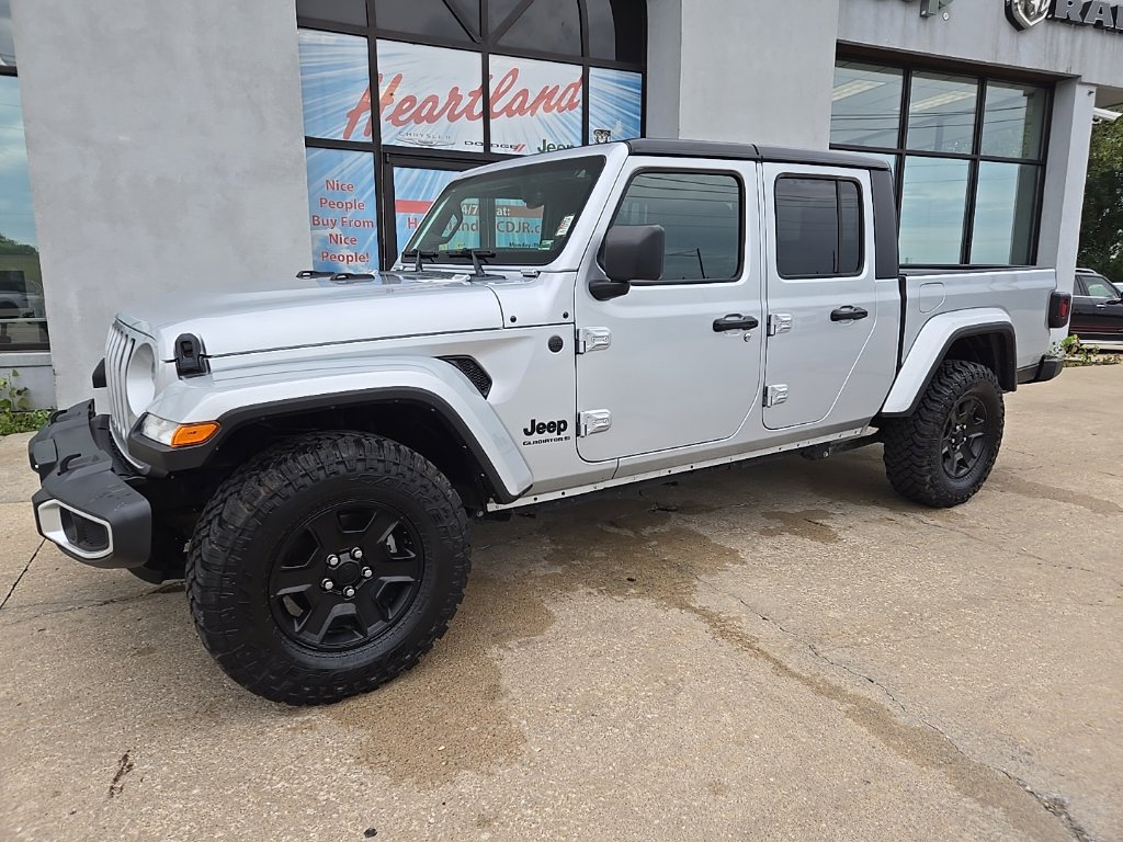 Used 2023 Jeep Gladiator Sport AWD/4WD image 4