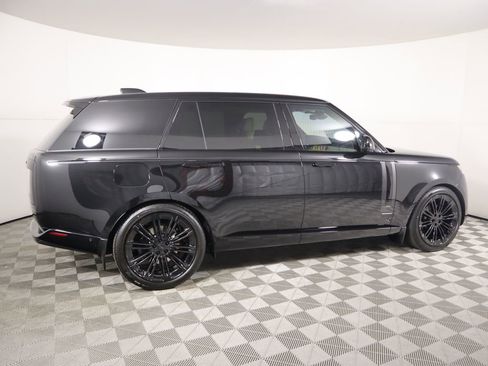 New 2026 Land Rover Range Rover Long Wheelbase SE image 4