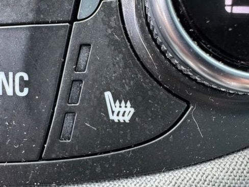 Used 2020 Chevrolet Malibu LT image 17