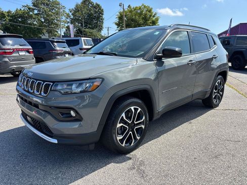 Used 2024 Jeep Compass Limited AWD/4WD image 7