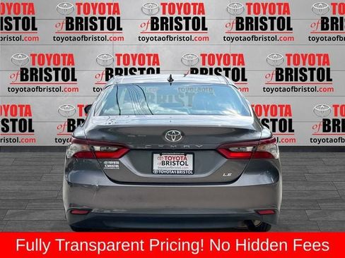 Used 2022 Toyota Camry LE w/ Convenience Package FWD image 4