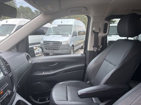 Used 2023 Mercedes-Benz Metris Passenger image 45