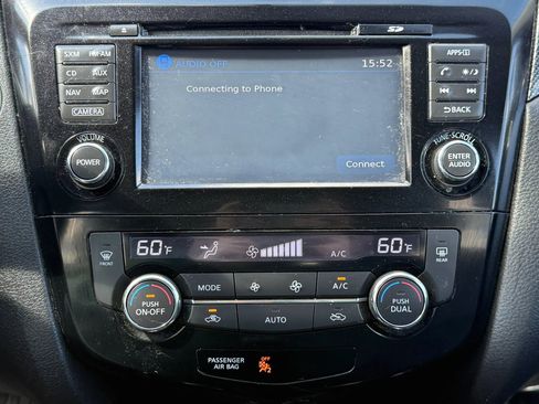 Used 2014 Nissan Rogue SL AWD/4WD image 26