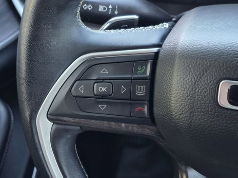 Used 2022 Jeep Grand Cherokee L Limited w/ Luxury Tech Group II image 30