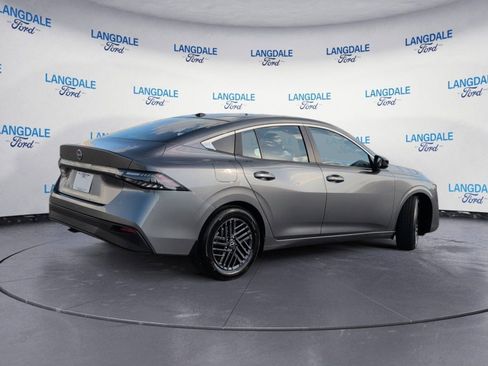 Used 2026 Nissan Sentra SV w/ Floor Mat Package FWD image 4