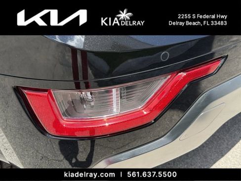 Used 2023 Kia Niro EX Touring FWD image 7