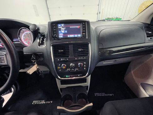 Used 2017 Dodge Grand Caravan SE w/ Power Window Group FWD image 31