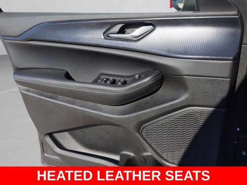 New 2025 Jeep Grand Cherokee L Laredo w/ Luxury Tech Group I RWD image 13