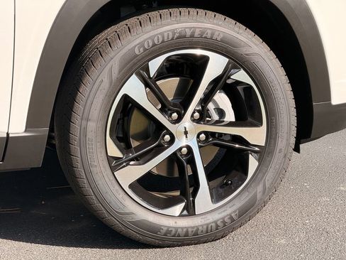 New 2026 Chevrolet Trax RS FWD image 11