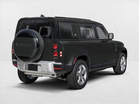Used 2025 Land Rover Defender 110 S AWD/4WD image 2