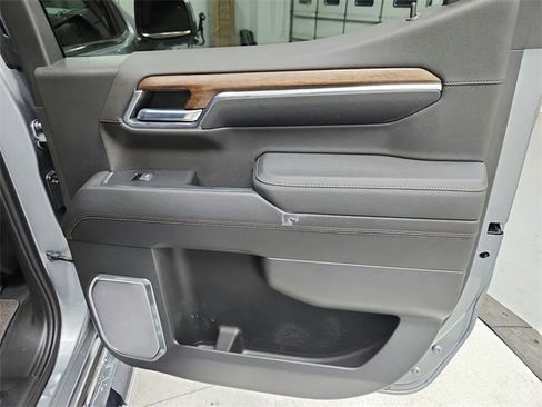 Used 2023 Chevrolet Silverado 1500 High Country image 47