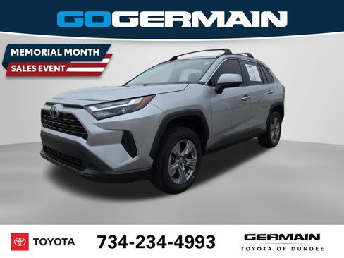 Used 2022 Toyota RAV4 XLE AWD/4WD image 1