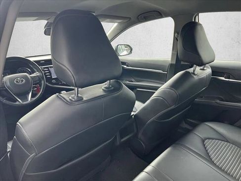 Used 2020 Toyota Camry SE image 15