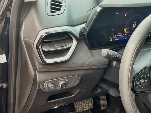 Used 2025 Chevrolet TrailBlazer LT w/ Driver Confidence Package FWD image 10