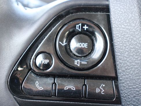 Certified 2022 Toyota Prius Limited FWD image 24