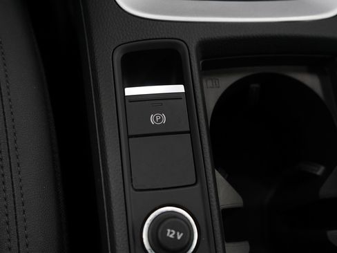 Used 2025 Audi Q3 2.0T Premium image 26