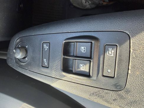 Used 2026 RAM ProMaster 2500 w/ Convenience Group FWD image 19