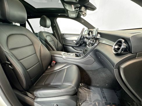 Used 2019 Mercedes-Benz GLC 300 image 27