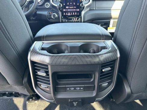 New 2026 RAM 1500 4x4 Crew Cab image 11