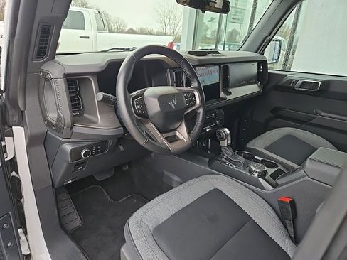 Used 2025 Ford Bronco Big Bend image 32
