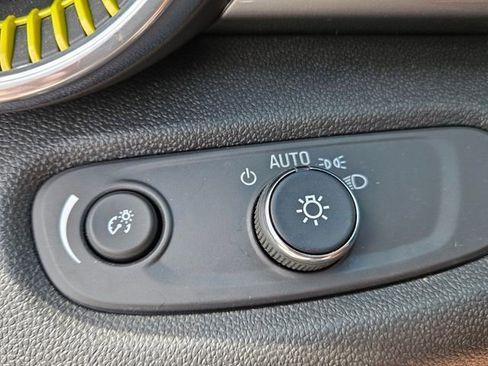 Used 2024 Chevrolet Trax LT w/ Driver Confidence Package image 35