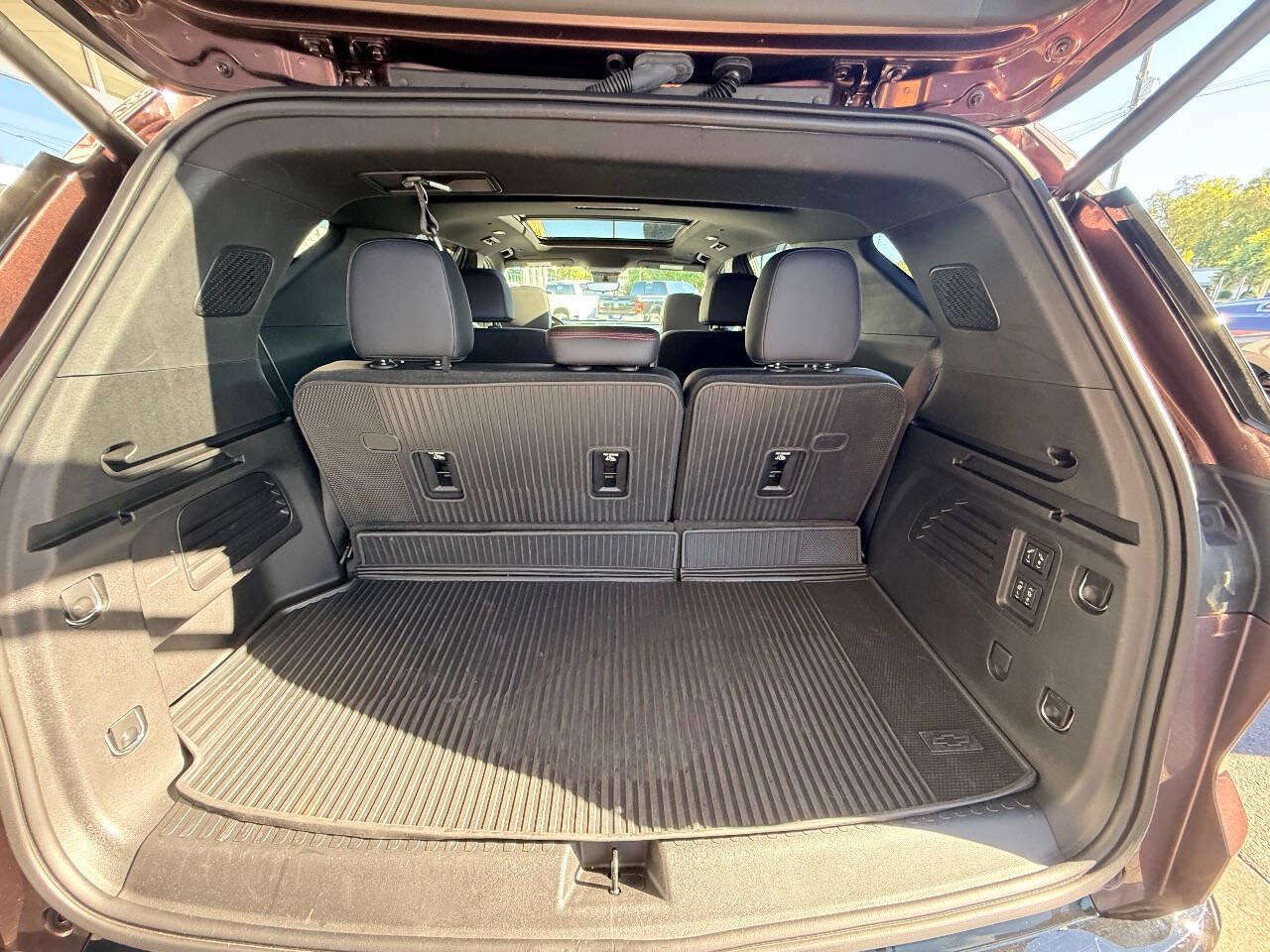 Used 2025 Chevrolet Traverse RS w/ LPO, Floor Liner Package AWD/4WD image 48