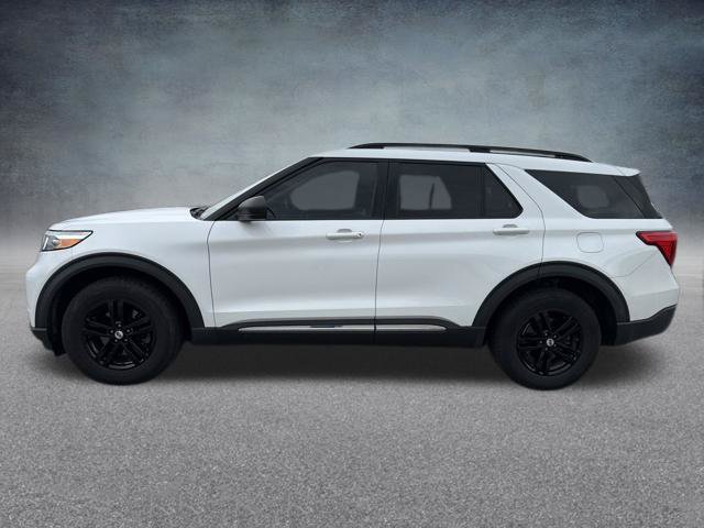 Used 2021 Ford Explorer XLT w/ Equipment Group 202A AWD/4WD image 11