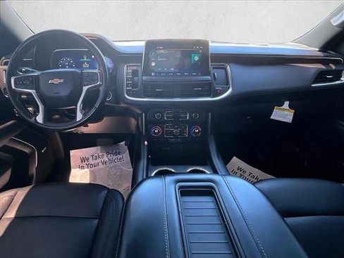 Used 2022 Chevrolet Suburban LT RWD image 16