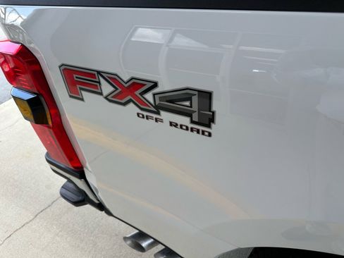 New 2026 Ford F250 XLT w/ XLT Premium Package AWD/4WD image 12