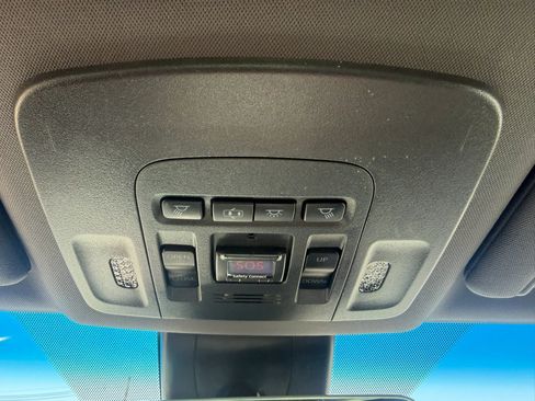 Used 2019 Toyota Avalon XSE w/ All Weather Liner Package FWD image 22