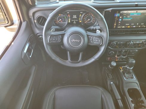Used 2025 Jeep Wrangler Unlimited Rubicon 392 AWD/4WD image 11