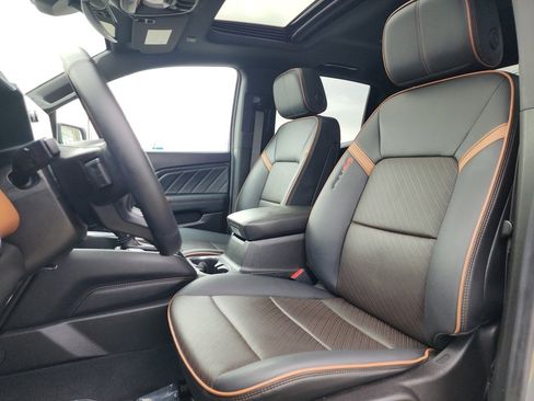 Used 2024 GMC Canyon AT4 w/ AT4 Premium Package image 13