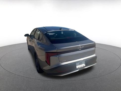 Used 2025 Kia K4 LXS image 11