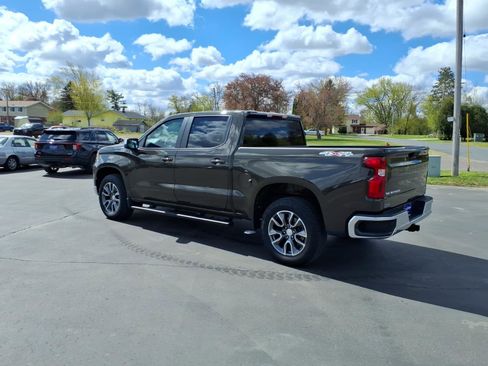 Used 2023 Chevrolet Silverado 1500 LT AWD/4WD image 3