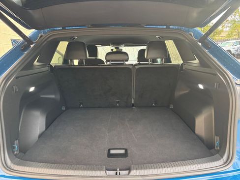 Used 2025 Volkswagen Atlas Cross Sport SE image 31