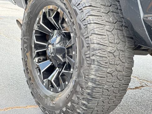 Used 2014 RAM 2500 Laramie w/ Convenience Group AWD/4WD image 23