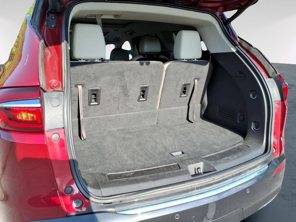 Used 2019 Buick Enclave Essence FWD image 10