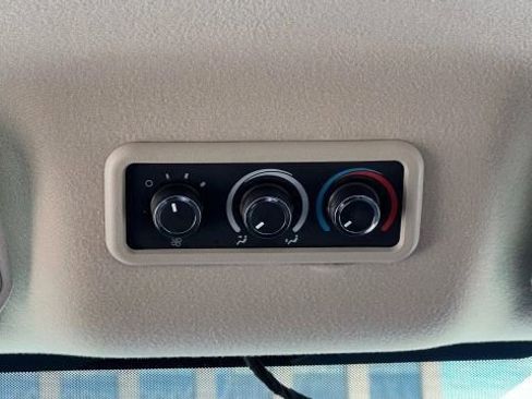 Used 2017 Chevrolet Express 3500 LT w/ LT Preferred Equipment Group image 81