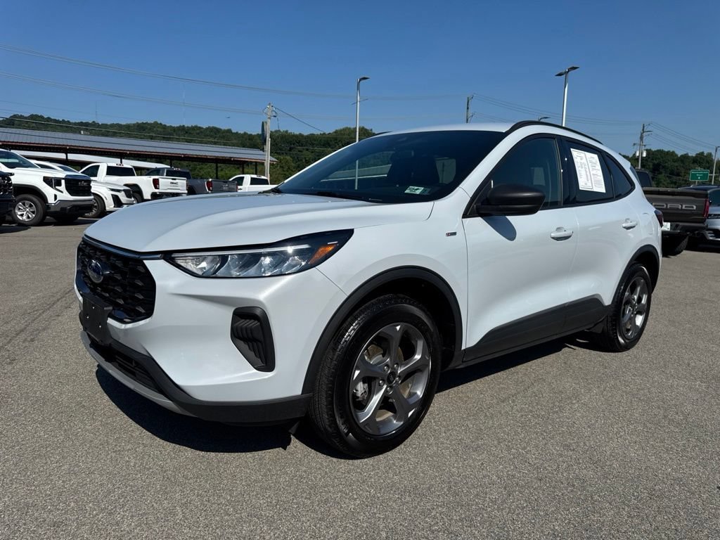 Used 2026 Ford Escape ST-Line AWD/4WD image 1