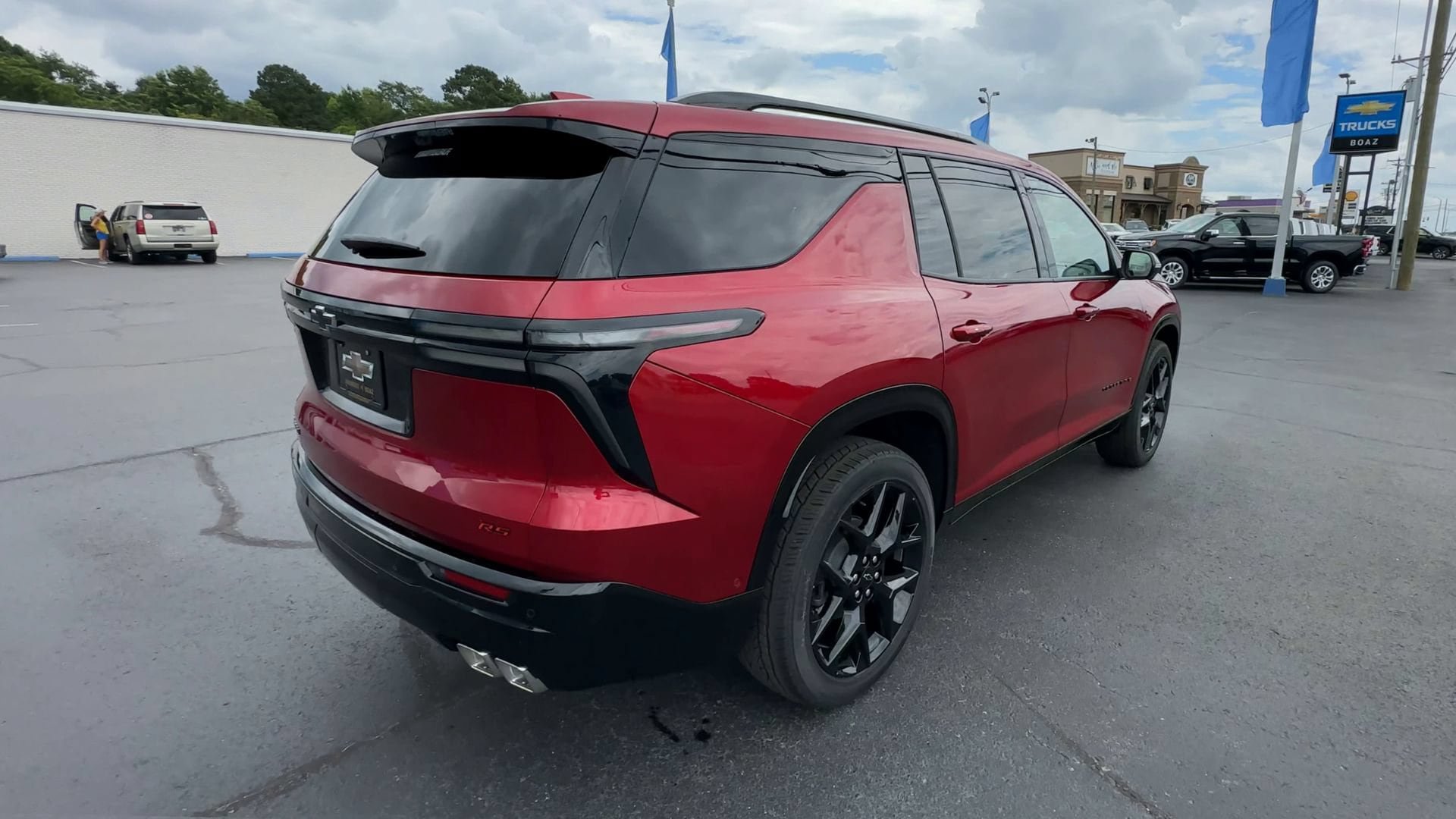 New 2026 Chevrolet Traverse RS w/ LPO, Floor Liner Package FWD image 8