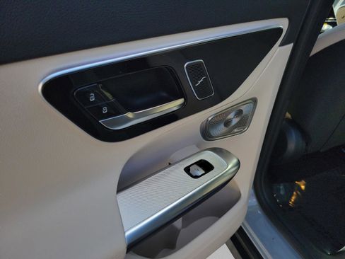 Certified 2026 Mercedes-Benz GLC 300 image 6