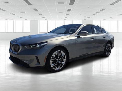 New 2025 BMW 530i w/ Premium Package image 8